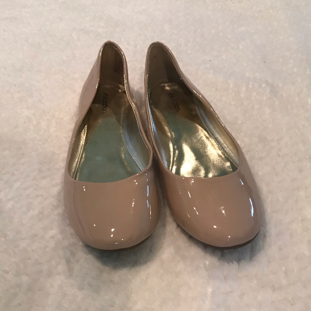Nude Flats